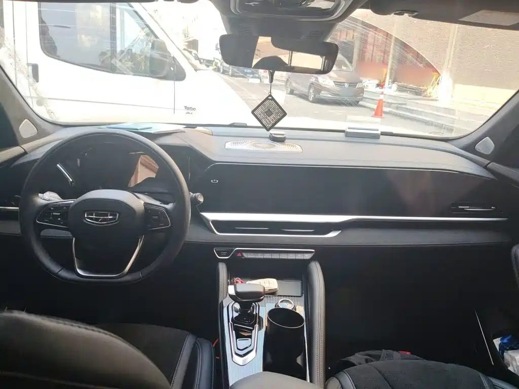Geely Xingyue L — миниатюра 13