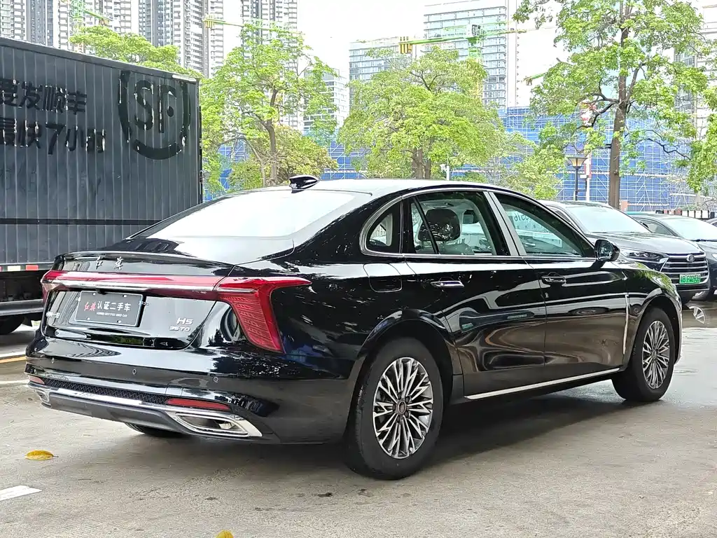 Hongqi H5 2025 2.0T AT
