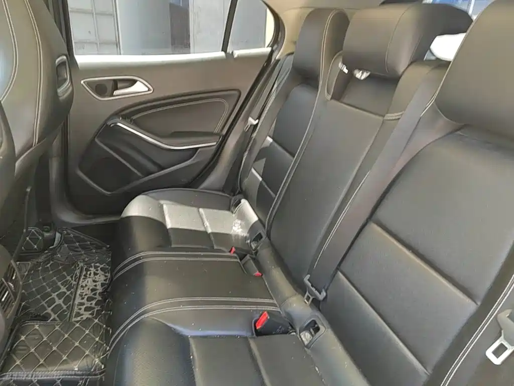 Mercedes-Benz GLA — миниатюра 17