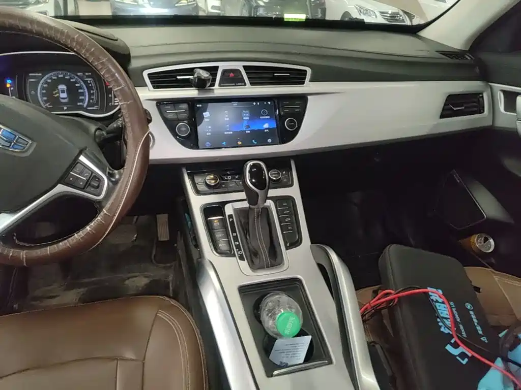 Geely Boyue — миниатюра 13