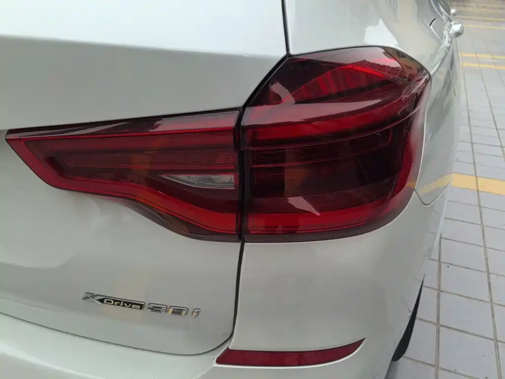 BMW X3 — миниатюра 8