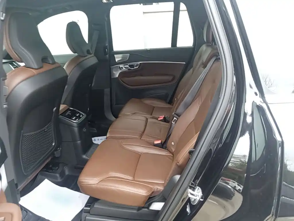 Volvo XC90 PHEV — миниатюра 17
