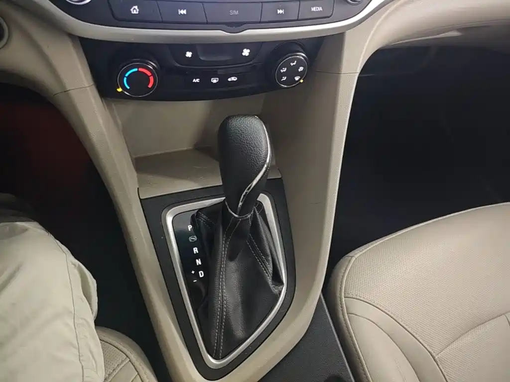 Buick Excelle — миниатюра 14