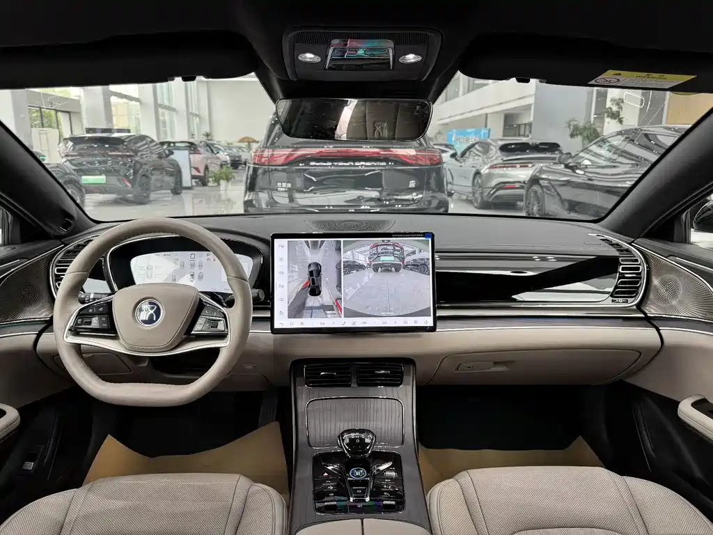 BYD Han 2025 EV 701KM Smart Drive