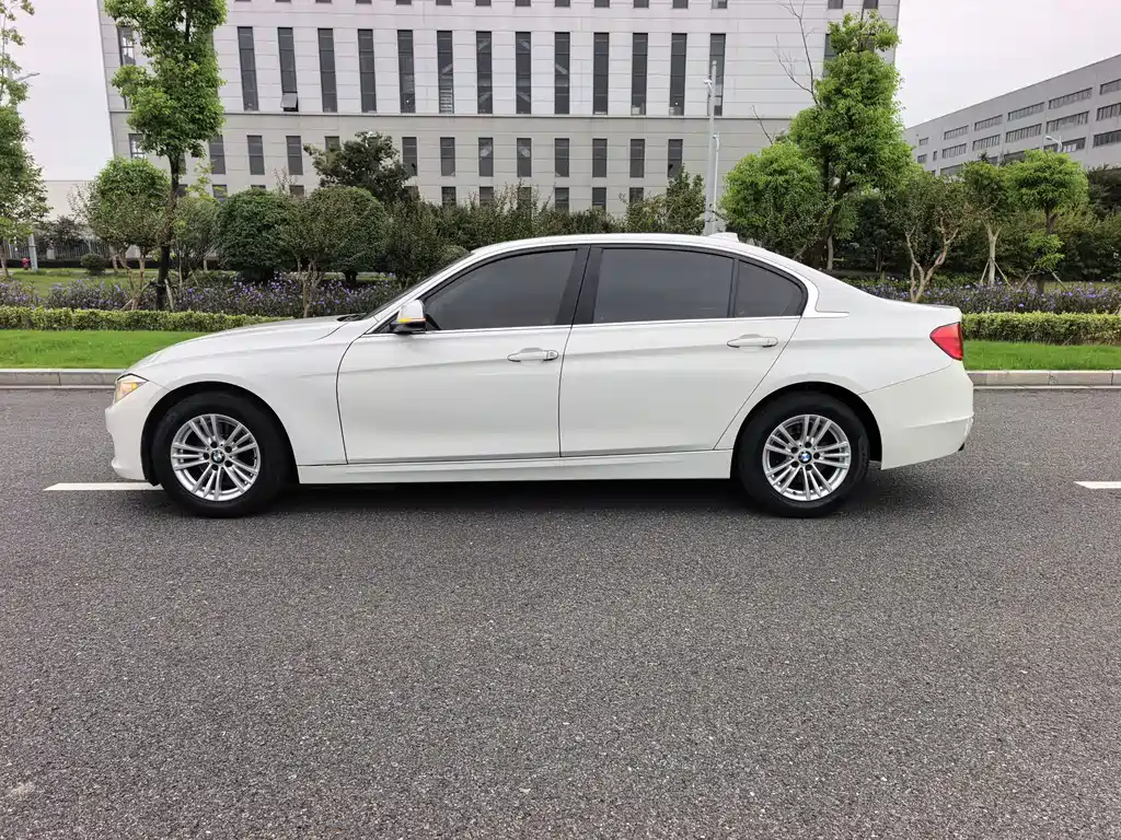 BMW 3 Series — миниатюра 10
