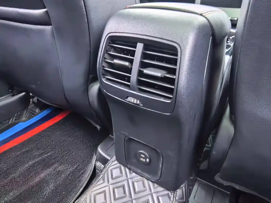 Ford Escape — миниатюра 16