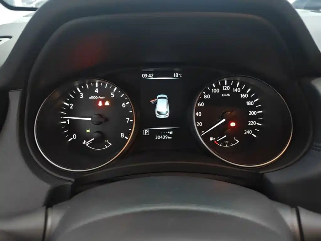 Nissan Qashqai — миниатюра 12