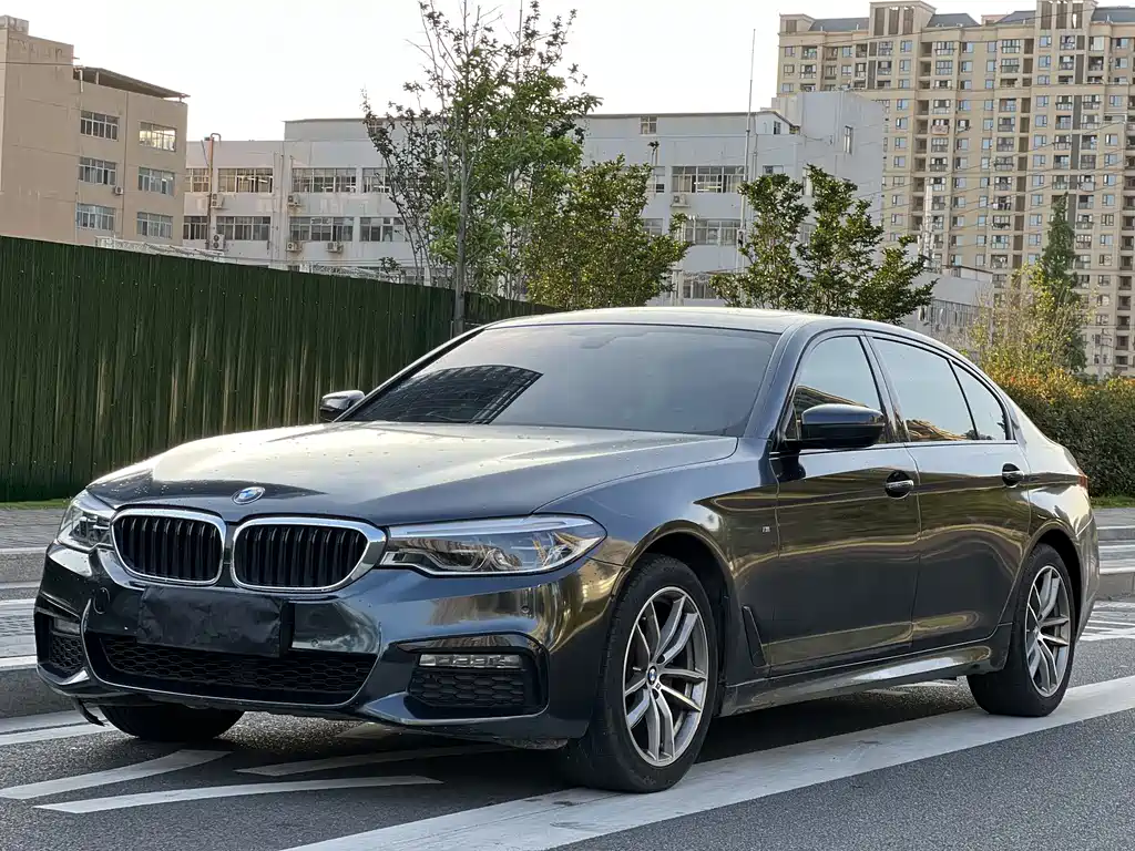 BMW 5 Series 2018 525Li M Sport Package