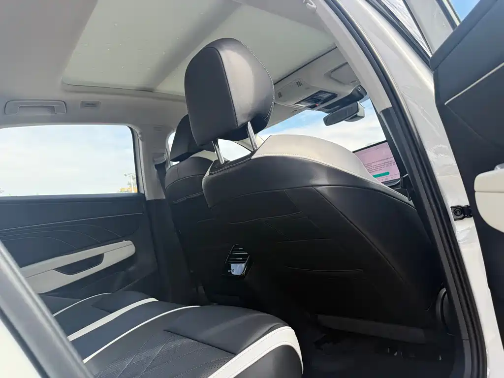 Volkswagen Sagitar — миниатюра 14