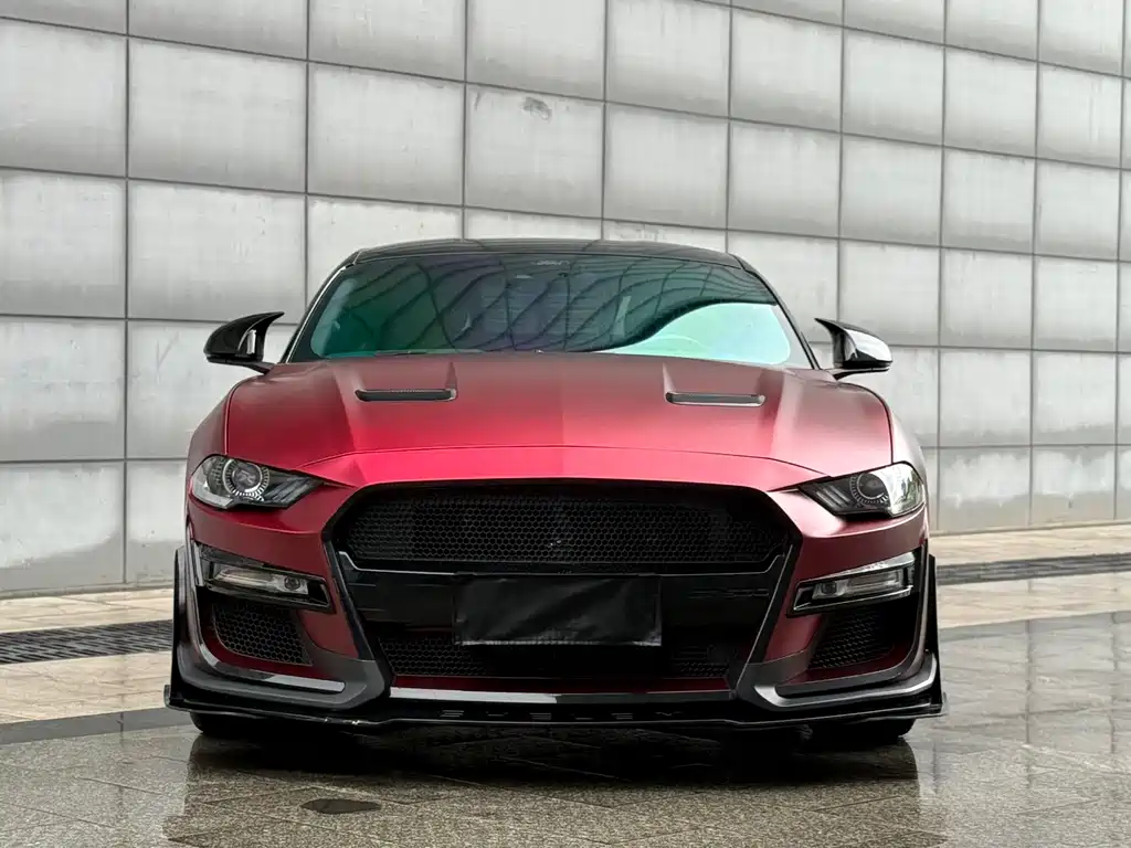 FORD MUSTANG