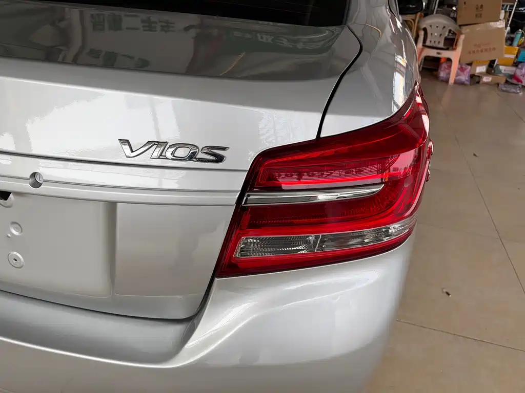 Toyota Vios — миниатюра 9