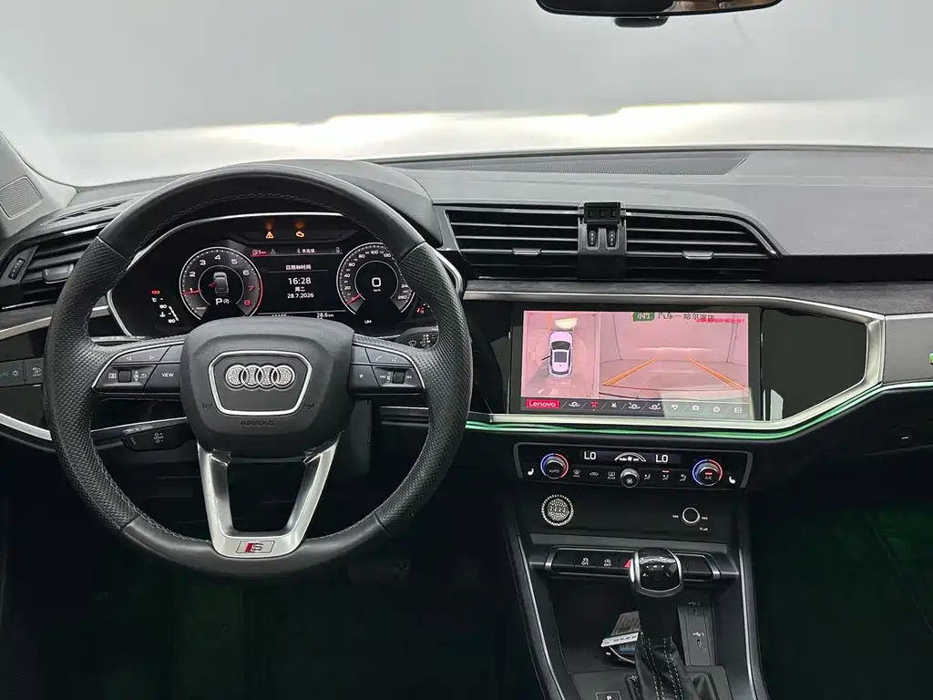 Audi Q3 Sportback — миниатюра 10