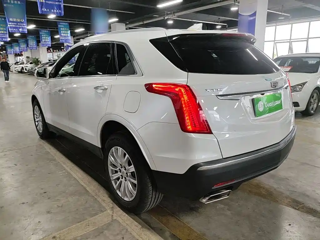 Cadillac XT5 — миниатюра 5