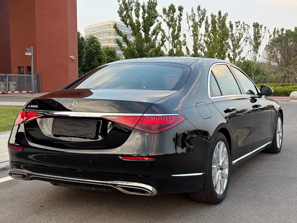 Mercedes-Benz S-Class — миниатюра 6