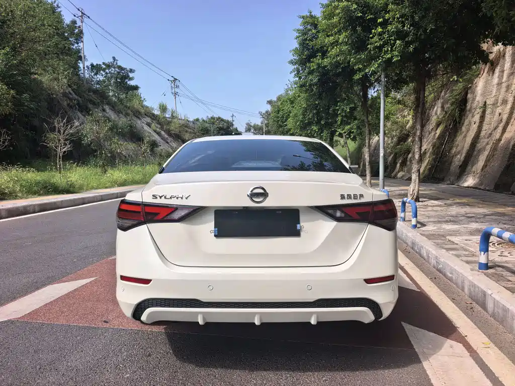 Nissan Sylphy — миниатюра 6