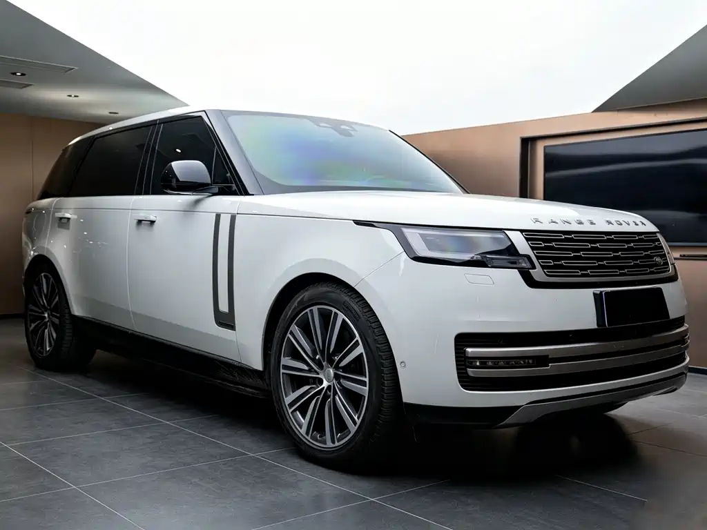 Land Rover Range Rover 2024 3.0 L6 400PS Long Wheelbase