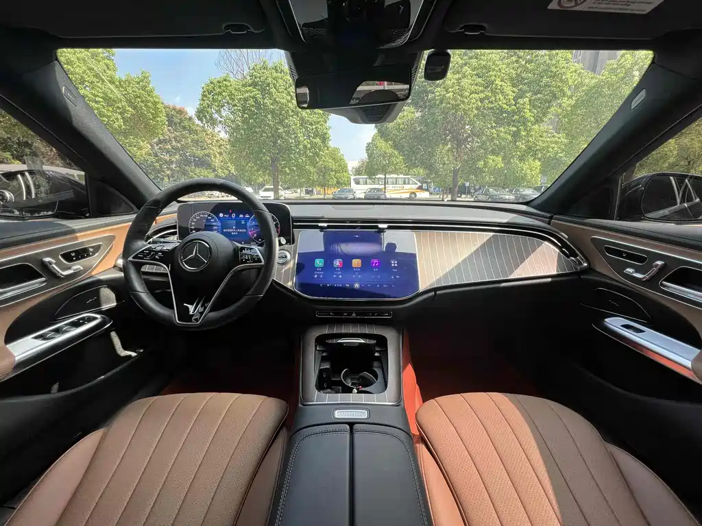 Mercedes-Benz E-Class E 2024 E 300 L Fashion