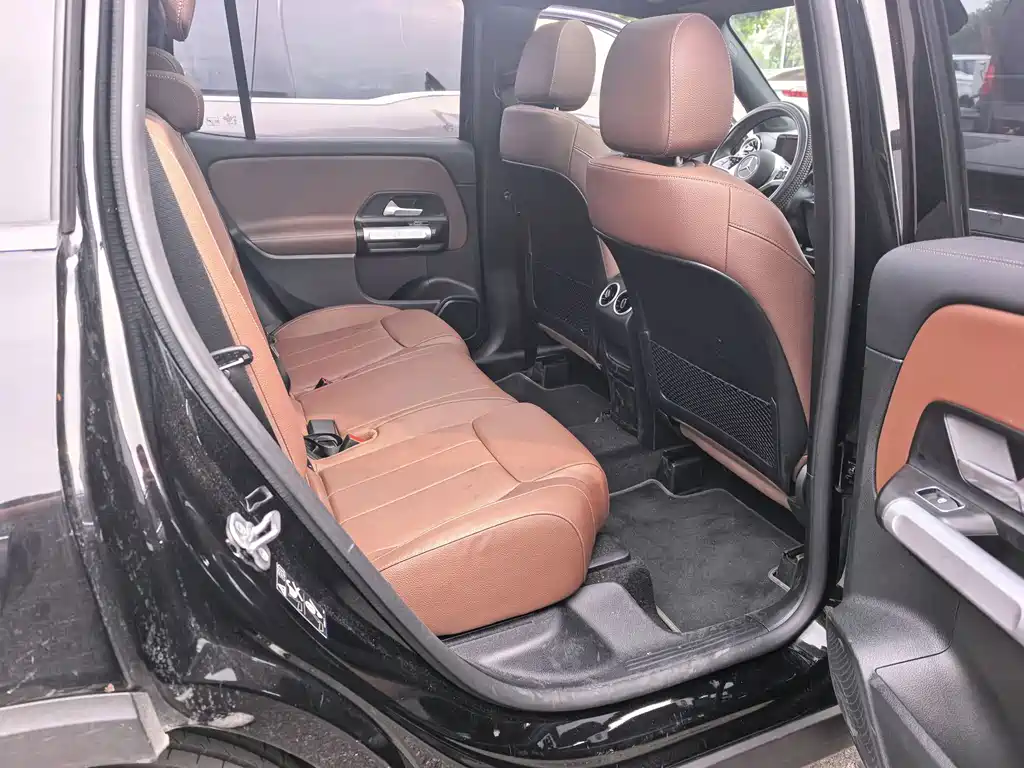 Mercedes-Benz GLB — миниатюра 10