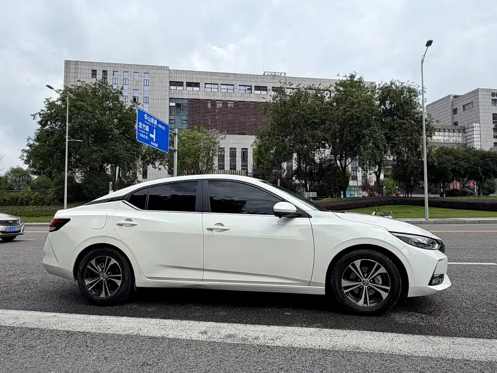 Nissan Sylphy — миниатюра 4