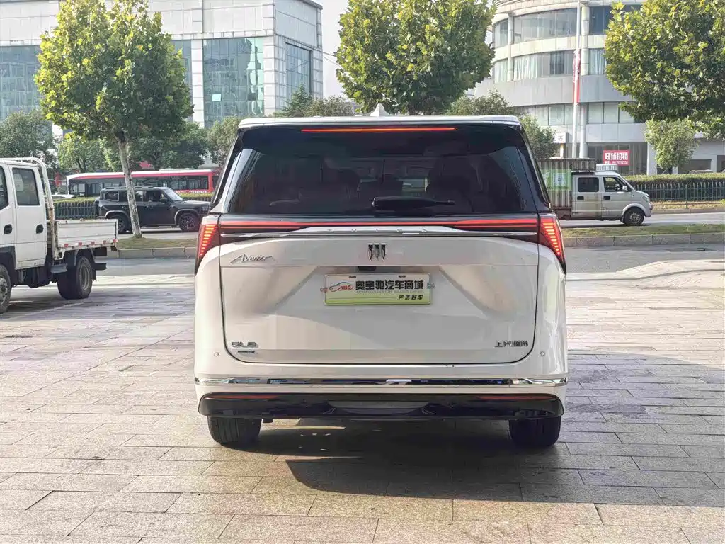 Buick GL8 Hybrid — миниатюра 8