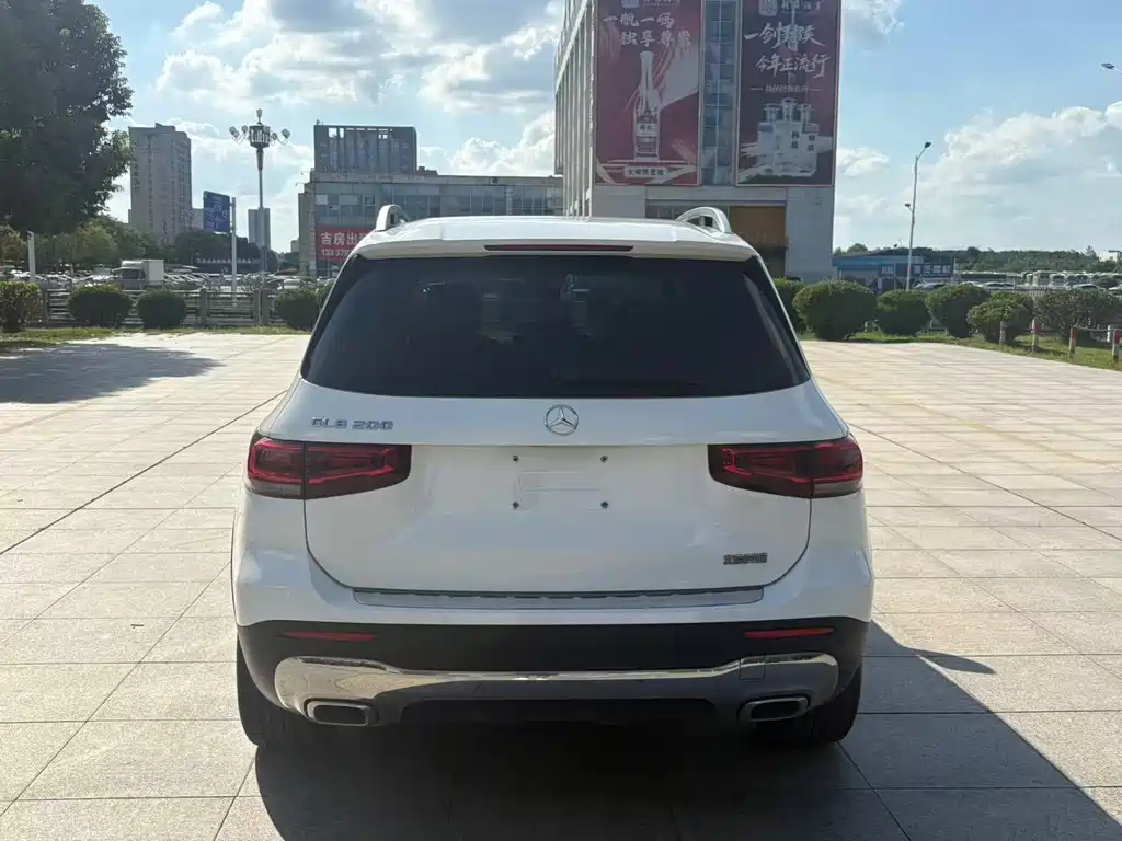Mercedes-Benz GLB — миниатюра 8