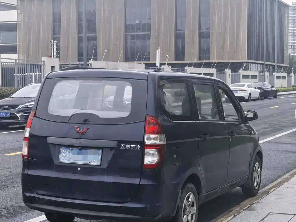 Wuling Hongguang — миниатюра 10