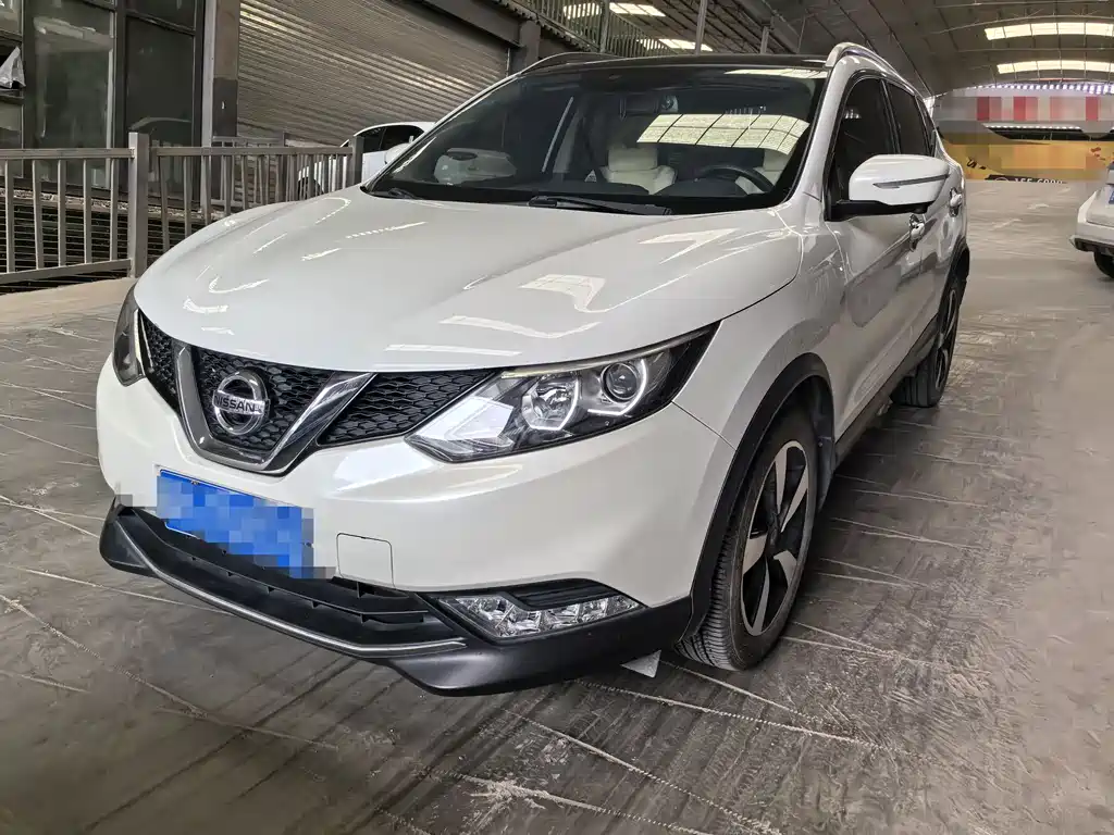 Купить Nissan Qashqai