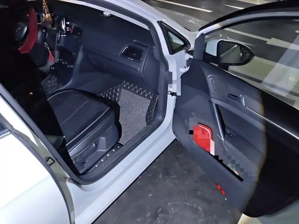 Volkswagen Golf — миниатюра 19