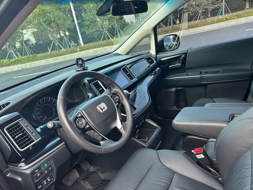 Honda Elysion — миниатюра 5