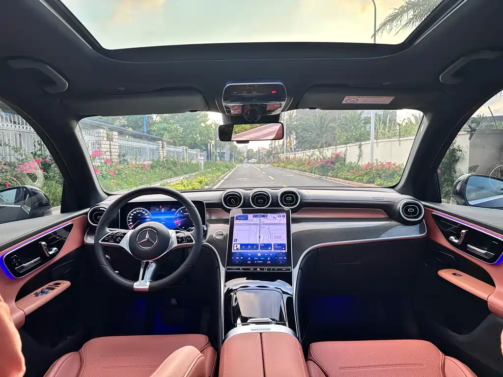 Mercedes-Benz GLC 2023 GLC 260 L 4MATIC 5 мест
