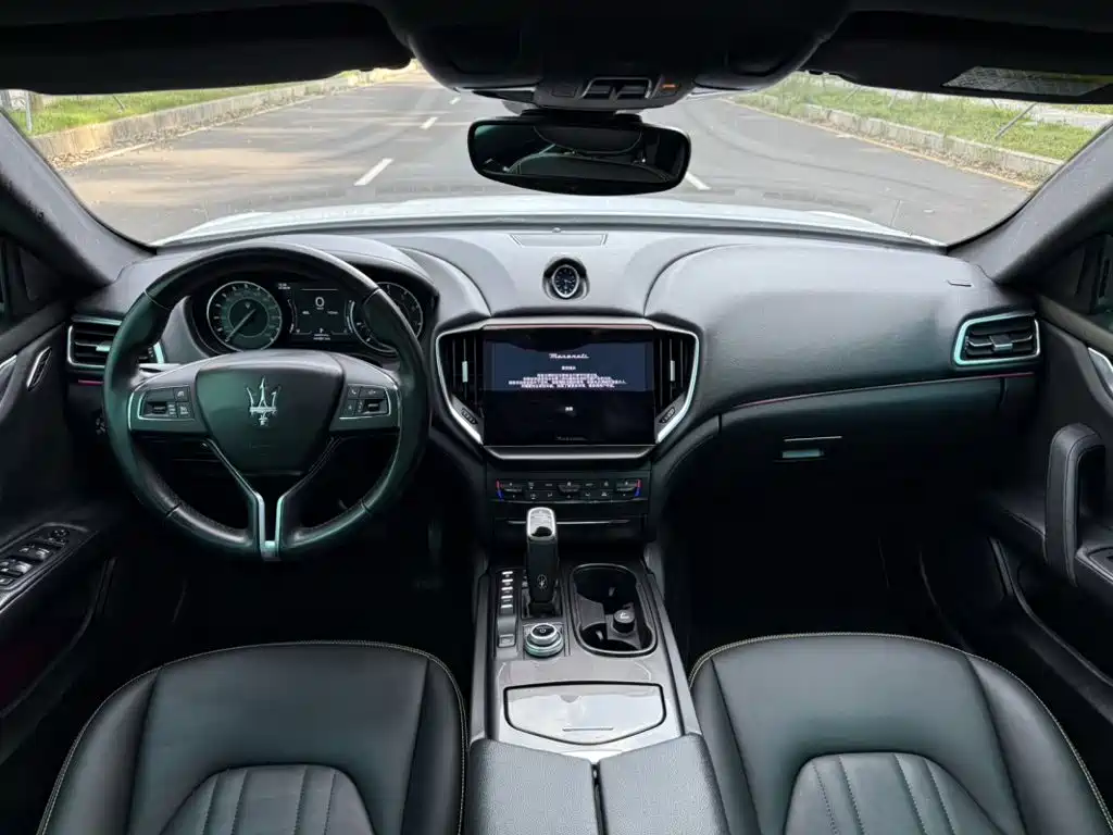 Maserati Ghibli — миниатюра 6