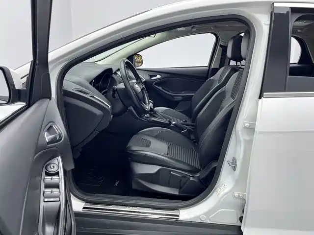 Ford Focus — миниатюра 12