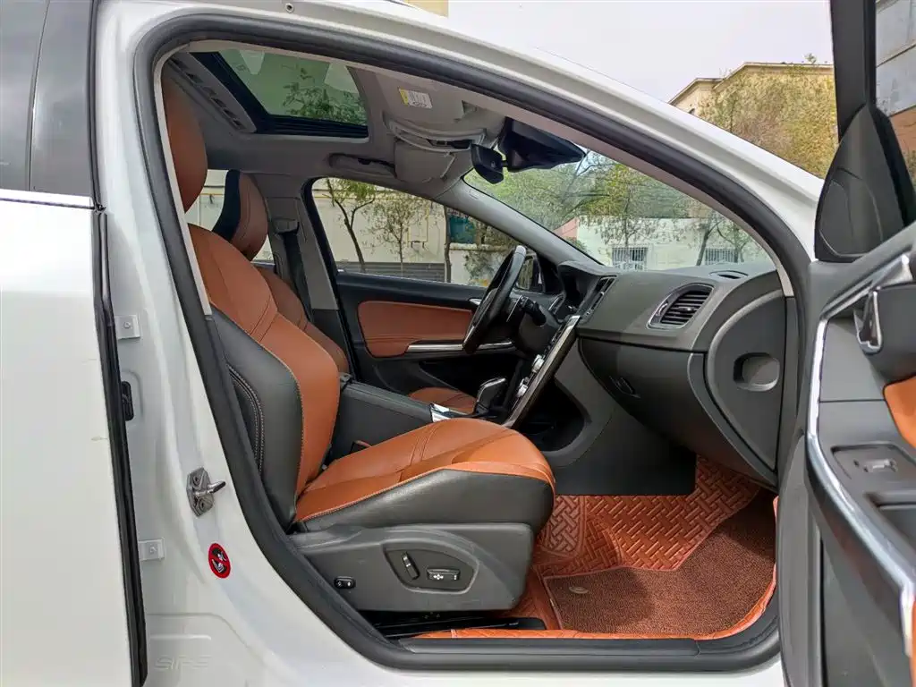 Volvo V60 T5 Smart Elegant Edition, фото 8