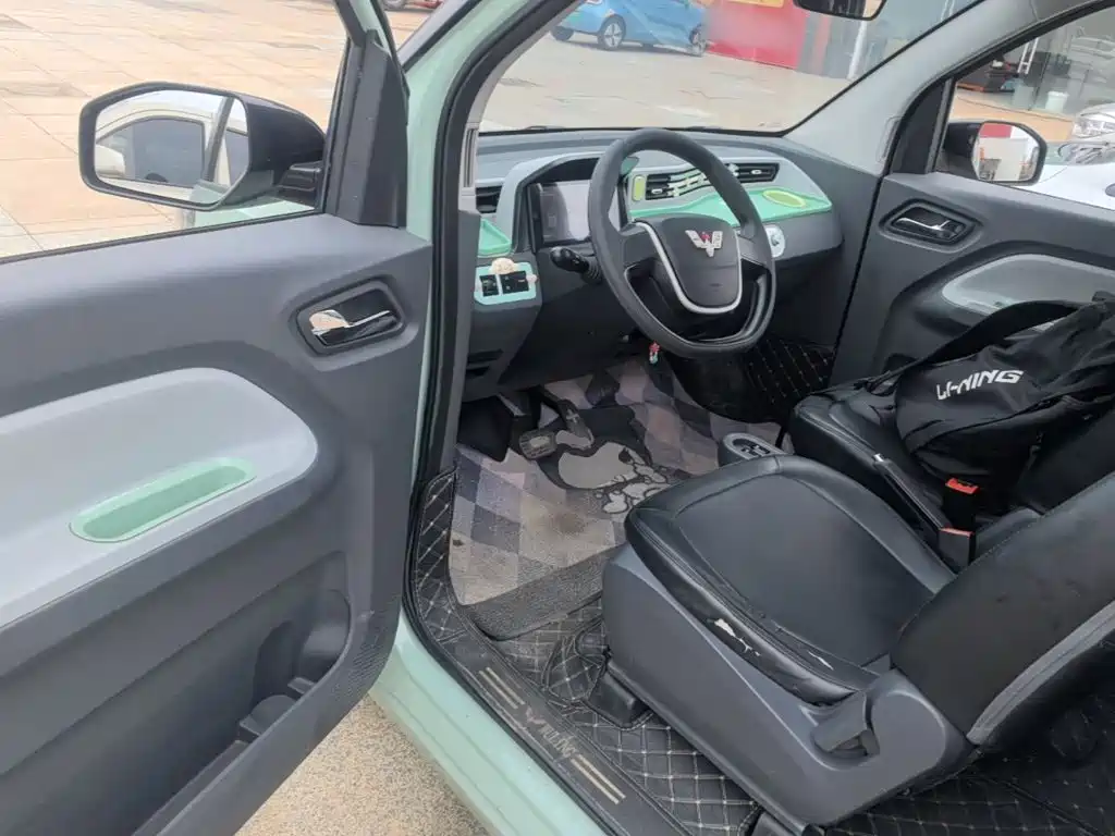 Wuling MINIEV — миниатюра 16