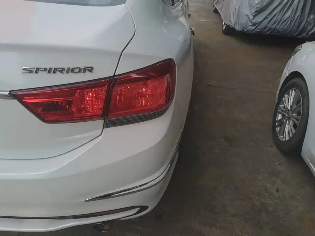 Honda Spirior — миниатюра 8