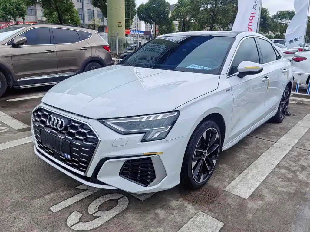 Купить Audi A3
