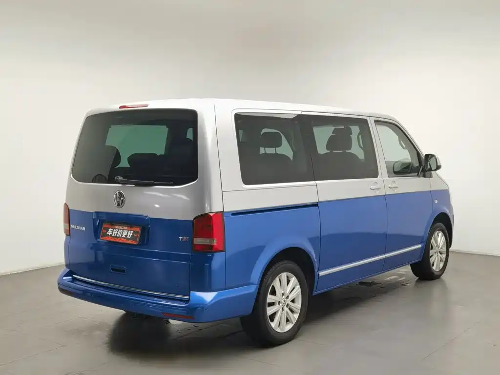 Volkswagen Multivan — миниатюра 2