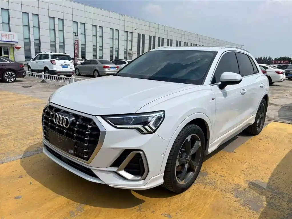 Audi Q3 2022 35 TFSI Fashion Dynamic Type