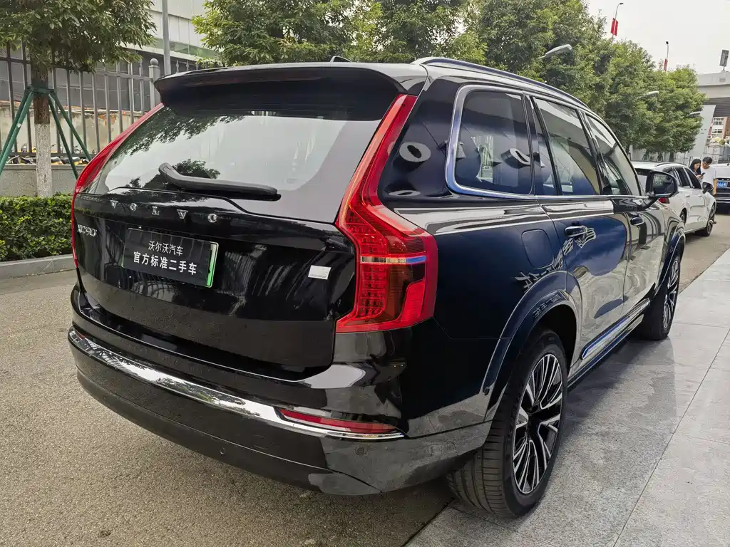 VOLVO  XC90 PLUG IN HYBRID