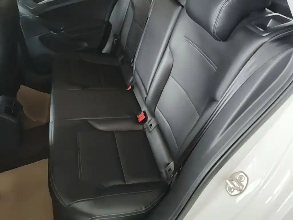 Volkswagen Golf — миниатюра 17