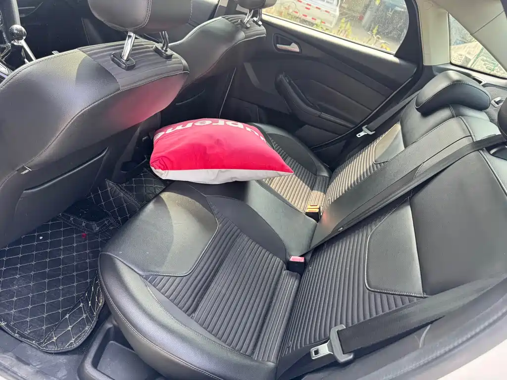 Ford Focus — миниатюра 14