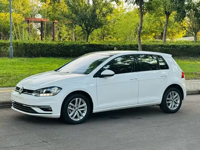VOLKSWAGEN GOLF 2018