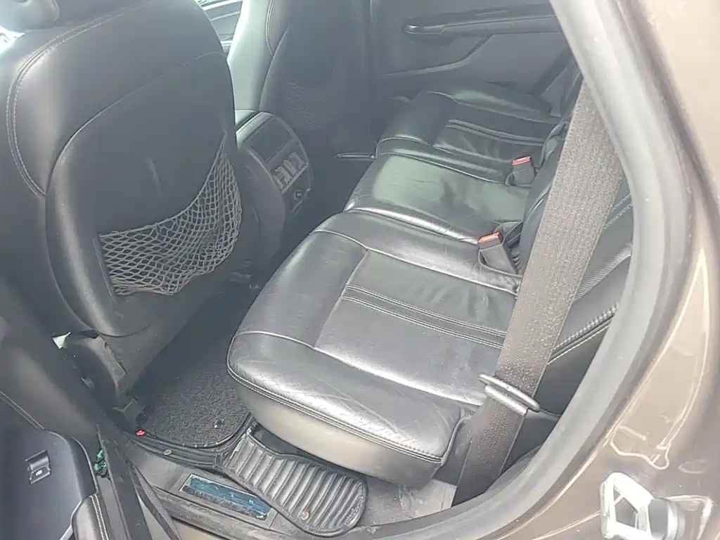 Cadillac SRX — миниатюра 17