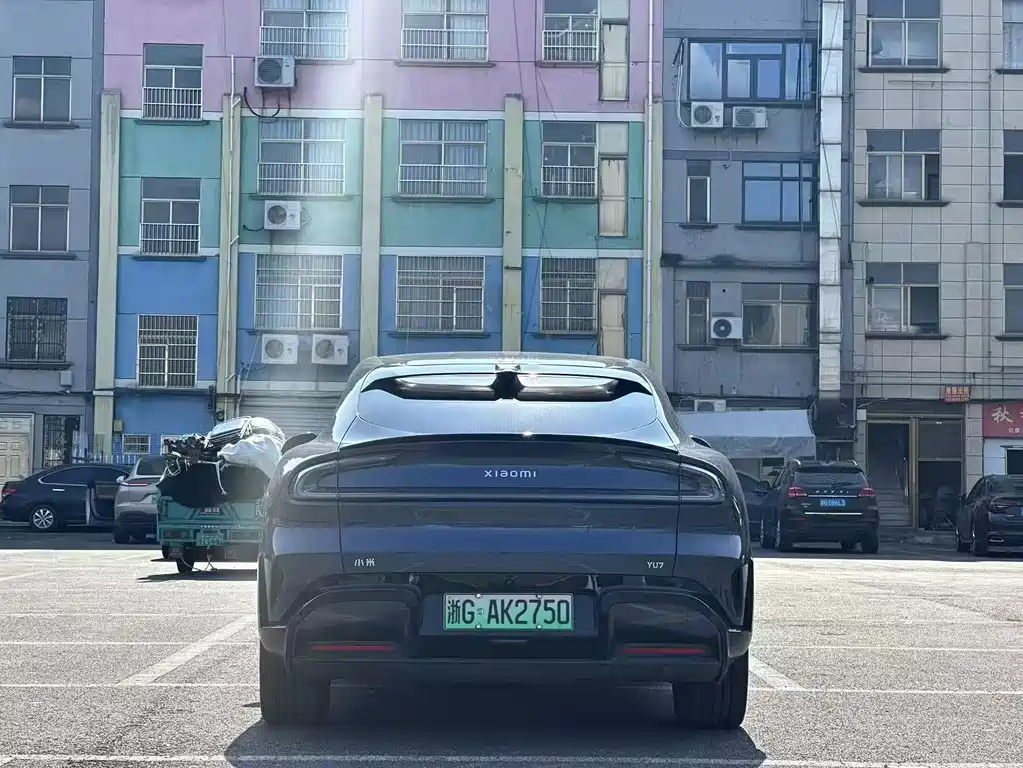 Xiaomi YU7 — миниатюра 7
