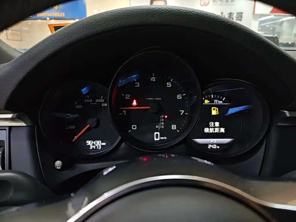 Porsche Macan — миниатюра 12