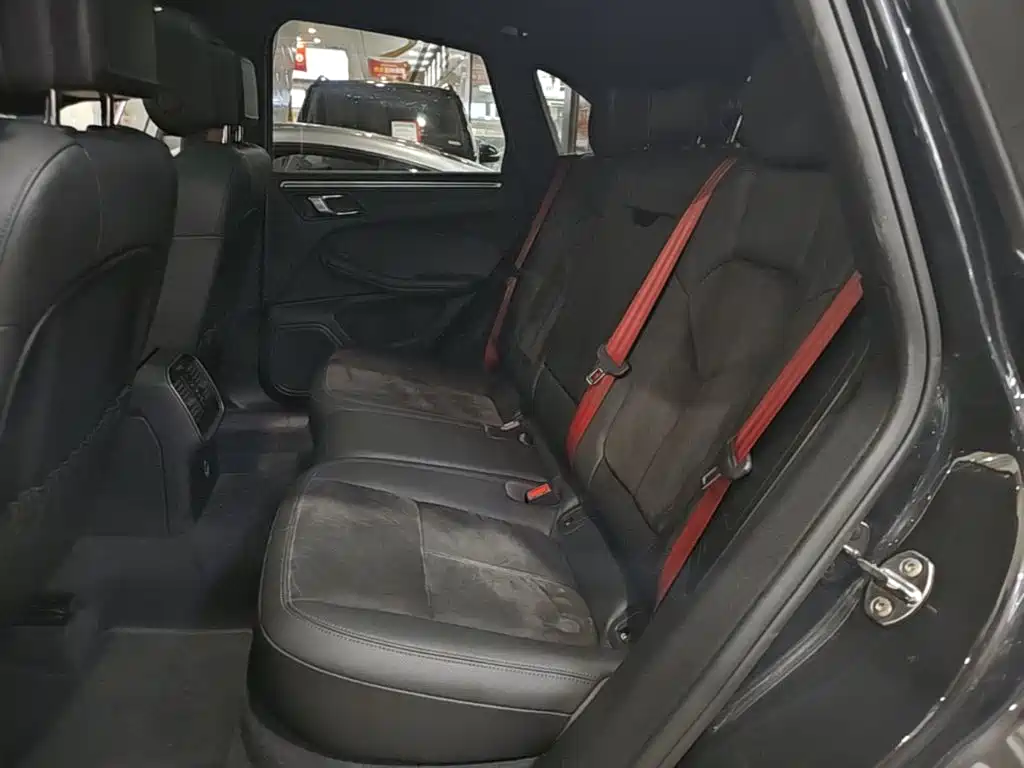 Porsche Macan — миниатюра 17