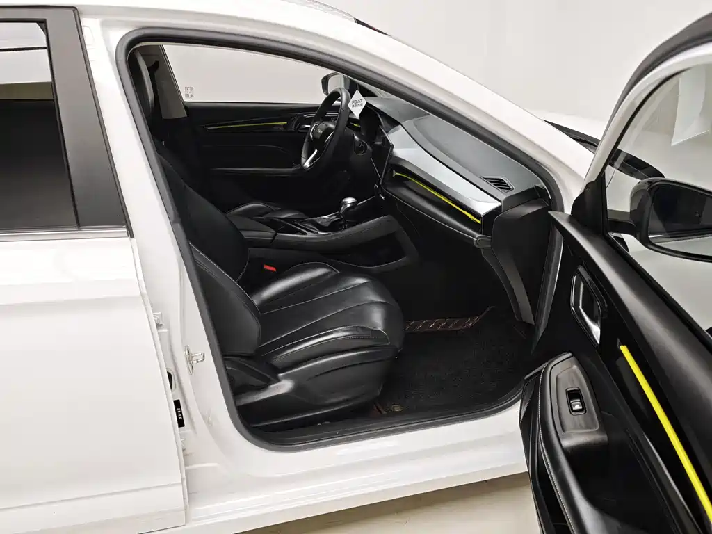 Roewe i5 — миниатюра 10