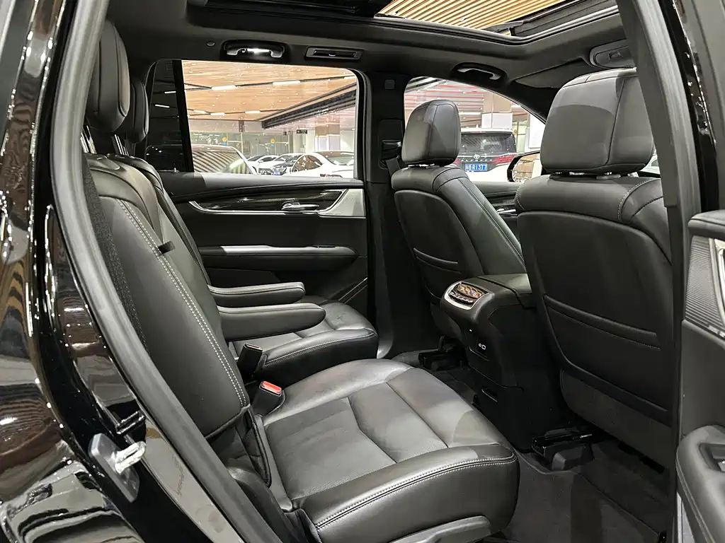 Cadillac XT6 — миниатюра 15