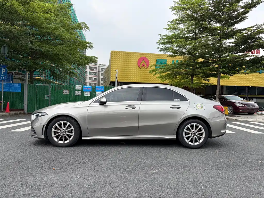 Mercedes-Benz A-Class — миниатюра 7