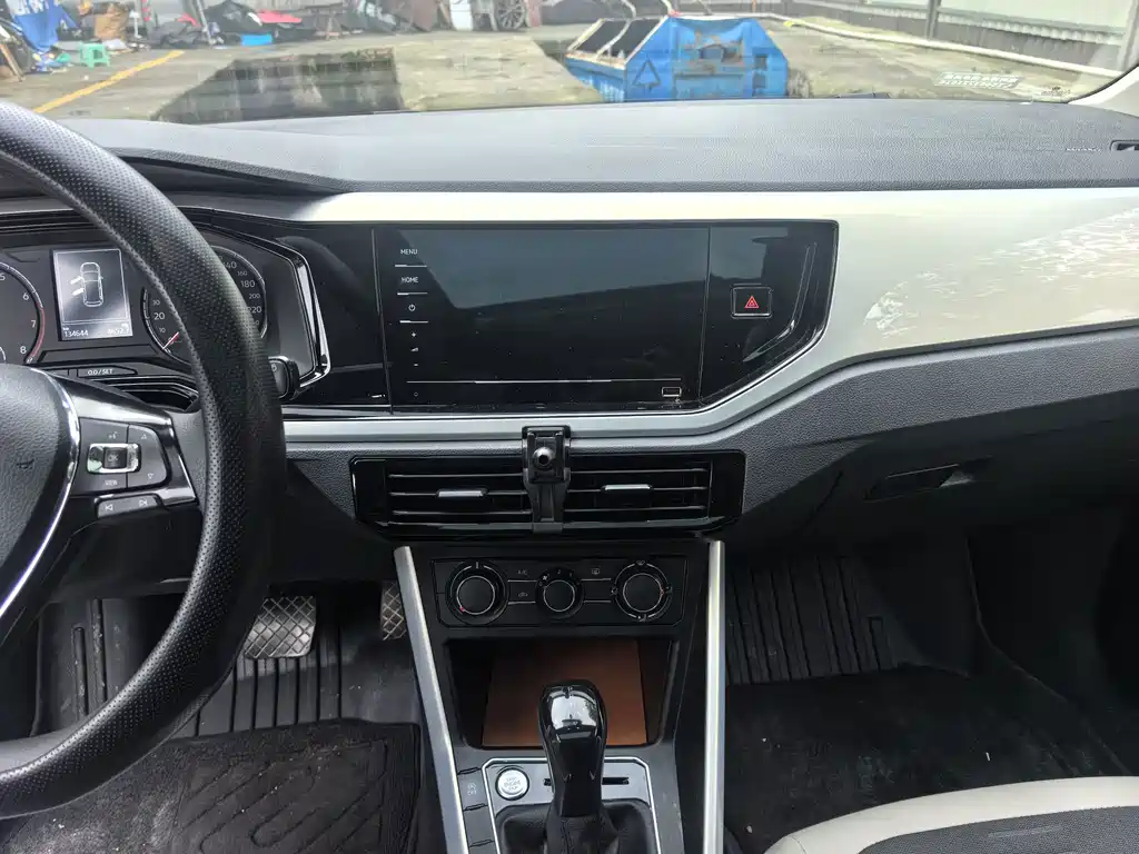 Volkswagen Polo — миниатюра 13